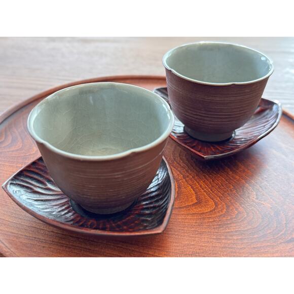 Vintage Japanese Wooden Coasters / Triangle Tea Saucers, Hand-Carved (Set of 4) - Picture 3 of 10